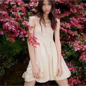 Women's Zara Combination Knit Bubble Hem Mini Dress size S in Cream Coquette